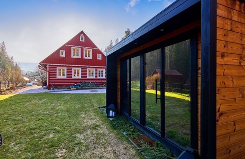 Pec pod Snezkou Villa | Beautiful private villa for 18 people with WIFI, TV, patio, pets allowed and parking