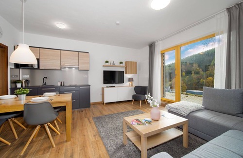 Velka Upa Apartment | Beautiful apartment for 4 guests with WIFI, TV, terrace, pets allowed, panoramic view and parking