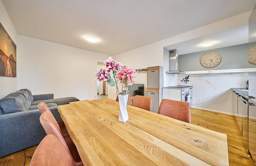 Svoboda nad Upou Apartment | Beautiful apartment for 4 guests with WIFI, TV, terrace and parking