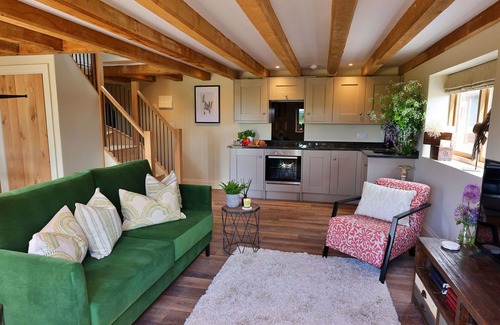 Walton House | Beautiful villa for 8 guests with WIFI, terrace and pets allowed