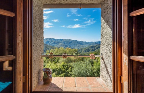 Bagni di Lucca Apartment | Beautiful apartment for 5 people with WIFI, private pool, TV and pets allowed