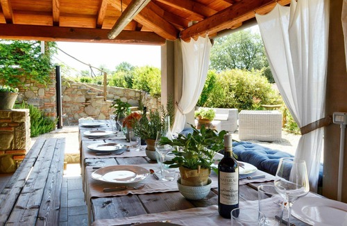 Terranuova Bracciolini Villa | Beautiful private villa for 12 people with A/C, WIFI, private pool, TV, patio and pets allowed