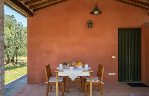 Castiglion Fiorentino House | Beautiful private villa for 3 guests with private pool, WIFI, TV, terrace and pets allowed