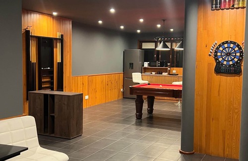 Gondomar House | Beautiful 1-bedr. apartment for rent with games room and barbecue - 123m² of private space