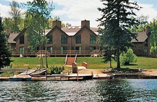 Phelps Apartment | Beautiful 1 bedroom unit at resort, sleeps 4