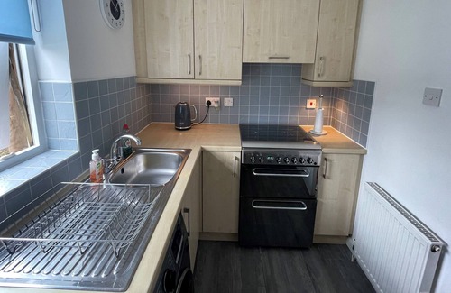Renfrew Apartment | Beautiful 2-Bed Apartment in Renfrew