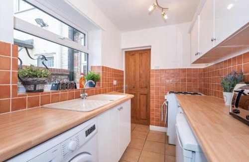 York Apartment | Beautiful 2 Bed with Free Parking - Pass the Keys
