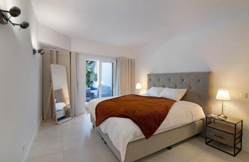 Almancil Apartment | Beautiful 2 Bedroom Self Catering Apartment with Private Pool and Garden in the Encosta do Lago Resort in Quinta do Lago
