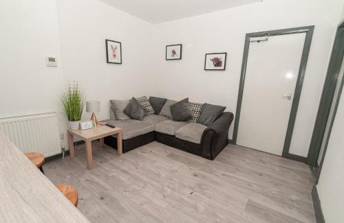 Fleetwood Apartment | Beautiful 2 Bedroom Apartment in Fleetwood