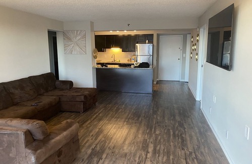 Peachtree Hills Condo | Beautiful 2 Bedroom Buckhead View