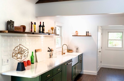 Hinsdale Cabin | Beautiful 2-Bedroom + Loft with Hot Tub at Lake Ashmere