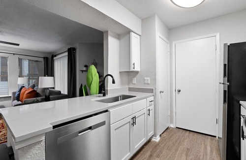 University Hills and Windsor Park Apartment | Beautiful 2BD/2BA in University Hills 6043