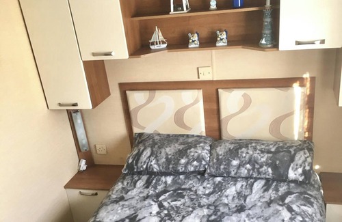 Skegness Cabin | Beautiful 3 bed caravan, SouthviewPark Skegness