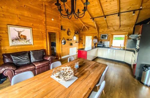Fangfoss House | Beautiful 3-Bed Luxury Private Lodge in York