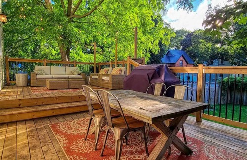 Waterloo House | Beautiful 3 bedroom century home steps from uptown