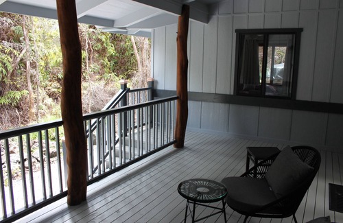 Ohia Estates House | Beautiful 3 Bedroom Rainforest Retreat, minutes from HVNP