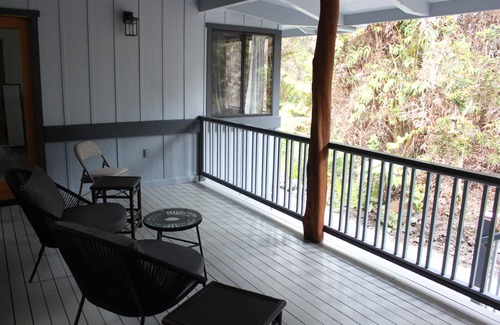 Ohia Estates House | Beautiful 3 Bedroom Rainforest Retreat, minutes from HVNP