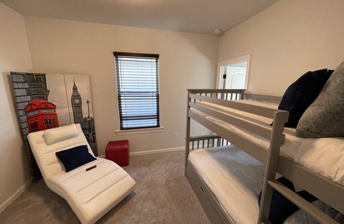 Highlands - Perkins House | Beautiful 3 bedroom home with a Pond View Near LSU! Centrally located.