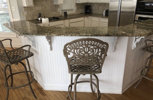 South End Condo | Beautiful 5 Bedroom Ocean Front Home