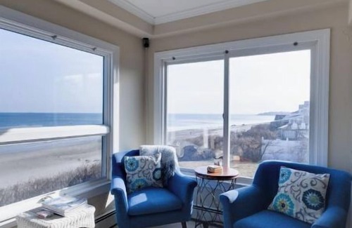 Plymouth House | Beautiful 5 BR 3 Bath Ocean Front with Private Beach!