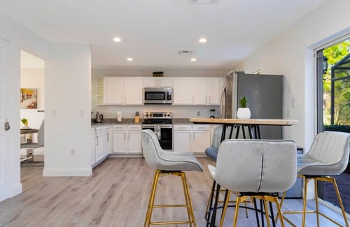 Lake Wilson Preserve House | Beautiful 5Bd Single Family w Game Room 106 Lake Wilson Preserve
