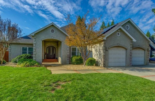 Chico House | BEAUTIFUL 7/5 W/POOL/HOT TUB LOTS OF ROOM
