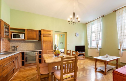 Desna Apartment | Beautiful apartment for 4 guests with hot tub, WIFI, TV, pets allowed and parking