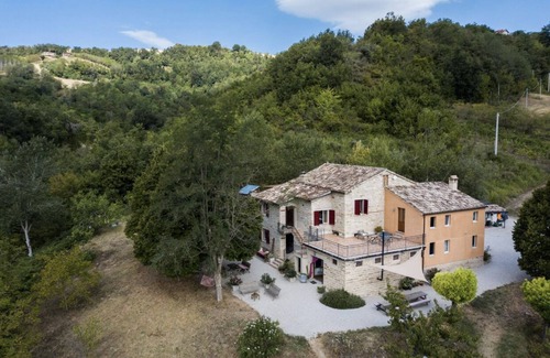 Montelparo Apartment | Beautiful agriturismo with stunning view of vineyards and mountains. Sesto.