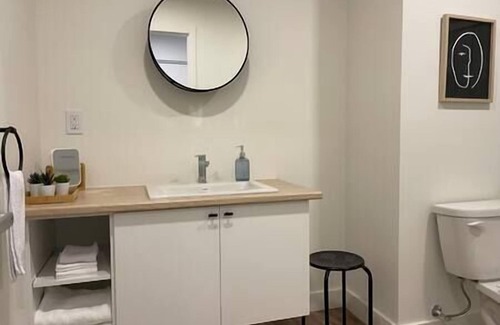 Cite-Universitaire Apartment | Beautiful All-Inclusive Studio