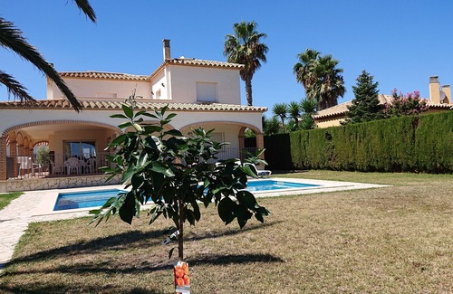 Sant Pere Pescador Villa | beautiful and comfortable villa with private pool on the costa brava