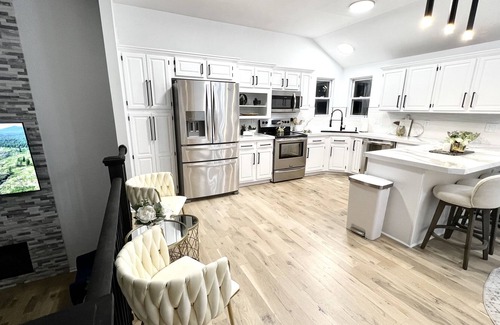 Olathe House | Beautiful and comfortable home 25 minutes from Kansas City downtown