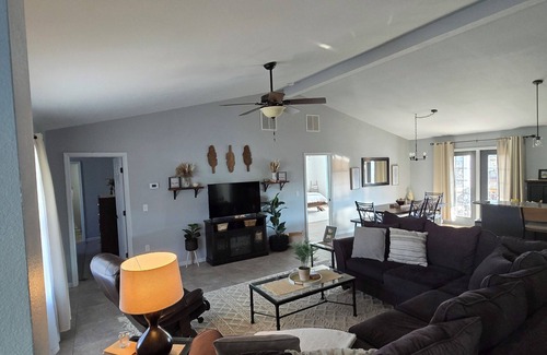 Waynesville House | Beautiful and Spacious 5-bedroom home in Waynesville-Close to Fort Leonard Wood