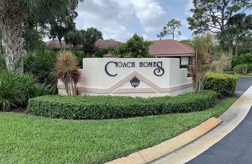 Naples Condo | Beautiful and Spacious Coach Home