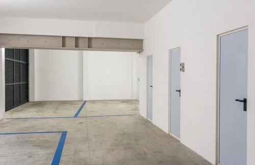Citta Nuova-Barriera Nuova-San Vito-Citta Vecchia Apartment | Beautiful and spacious 76 sqm apartment located in a strategic position just a short distance from Piazza Oberdan, Porto Vecchio, Palazzo Gopcevich and Piazza Unita d'Italia. The particular position of the house allows to reach easily the historical cent