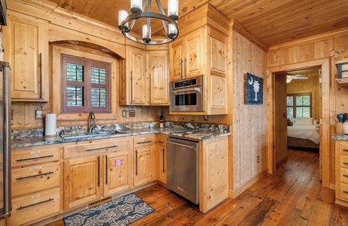 Six Mile House | Beautiful and spacious home near Warpath Landing with hot tub and dock!