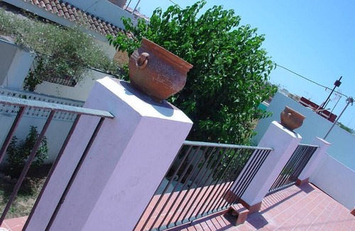 Chipiona Cottage | Beautiful Andalusian house, familiar, and with a large garden, facing the beach