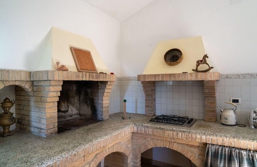 Citta Sant'Angelo Apartment | Beautiful apartment for 4 guests with WIFI, pool, TV, pets allowed and panoramic view