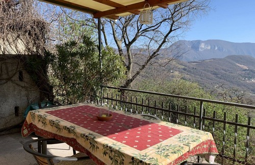 Caprino Veronese House | Beautiful apartment in villa for 2 people with WIFI, TV and terrace