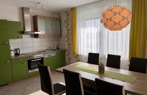 Donnerskirchen Apartment | Beautiful apartment for 6 people with A/C, WIFI, TV and balcony