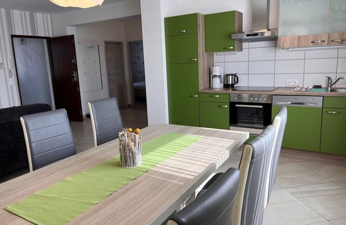 Donnerskirchen Apartment | Beautiful apartment for 6 people with A/C, WIFI, TV and balcony