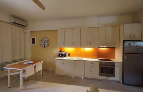 Agkisaras Apartment | Beautiful apartment near the beach