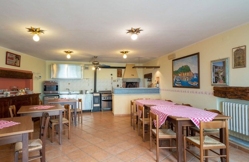 Valloria Apartment | Beautiful apartment for 4 guests with WIFI, pool, hot tub, TV and patio