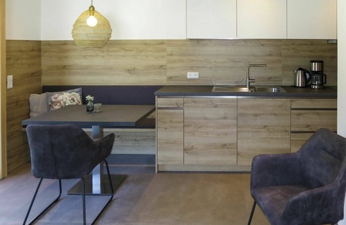 Hofstetten Apartment | Beautiful apartment for 2 guests with WIFI, TV and terrace