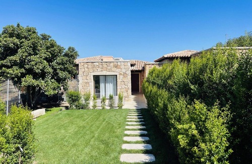 Puntaldia House | Beautiful apartment in villa for 6 guests with A/C, pool, TV, terrace and parking