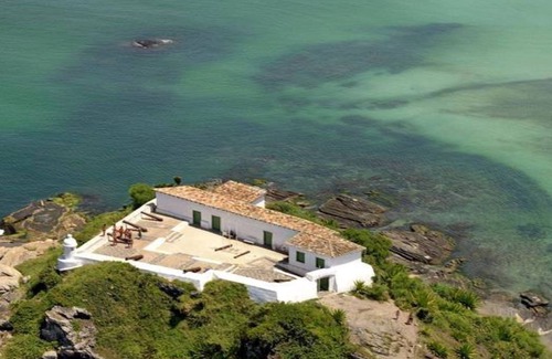 Vila Nova Apartment | BEAUTIFUL APARTMENT: 100 METERS FROM PRAIA DO FORTE KIOSKS, WI-FI, AIR CONDITIONING, ELEVATOR