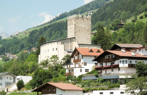 Fliess Apartment | Beautiful apartment for 4 guests with WIFI, TV and panoramic view