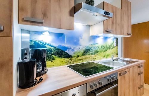 Taxenbach Apartment | Beautiful apartment for 4 people with WIFI, TV, balcony and panoramic view