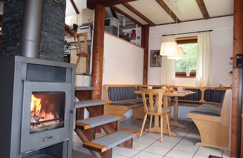 Frielendorf House | Beautiful apartment in villa for 6 guests with WIFI, TV, terrace and pets allowed