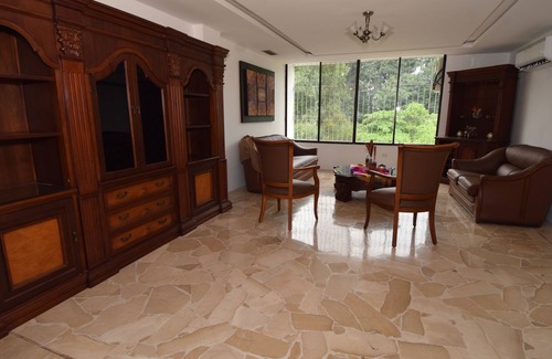 Urdesa Apartment | Beautiful Apartment in Kennedy Norte + 2 Parking + Jacuzzi