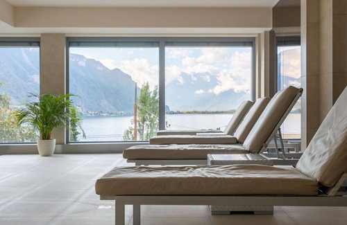 Montreux Apartment | Beautiful apartment for 8 people with WIFI, A/C, pool, TV, balcony and panoramic view